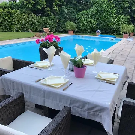 Bed & Breakfast Eden 2*